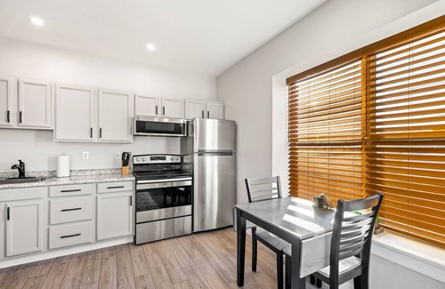 Great Falls Apartment | One Bedroom Corner Unit - Lots of Light!