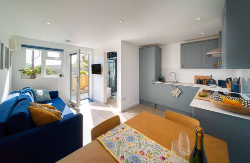 North Buckland Cabin | One bedroom, couple and pet friendly holiday cabin within easy reach of North Devon beaches