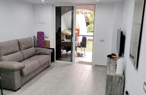 El Madronal Apartment | One bedroom appartement at Playa de la Americas 500 m away from the beach with shared pool enclosed garden and wifi