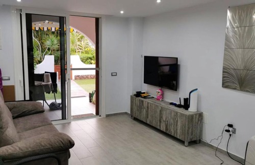 El Madronal Apartment | One bedroom appartement at Playa de la Americas 500 m away from the beach with shared pool enclosed garden and wifi