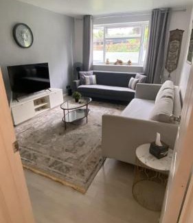 Chiswick Apartment | One Bedroom Flat in Chiswick W4