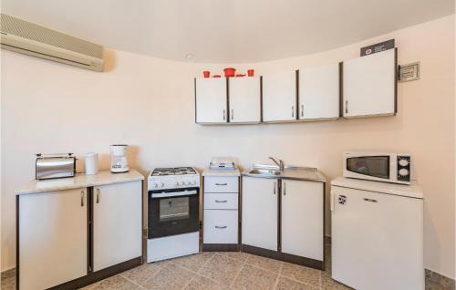 Municipality of Zminj House | One-Bedroom Holiday Home In Zminj