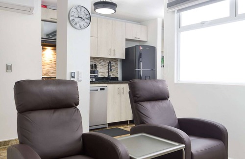 Medellin Apartment | One bedroom Hot tub AC security king bed, Dishwasher