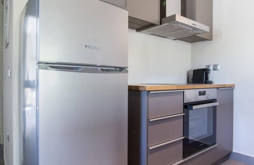 Episkopos House | One-Bedroom Suite Garden View