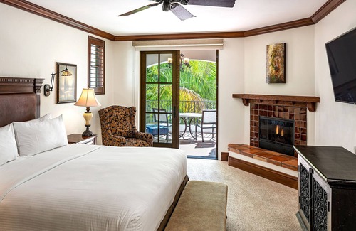Carlsbad Villa | One Bedroom Villa Suite with King Bed at Omni La Costa Resort
