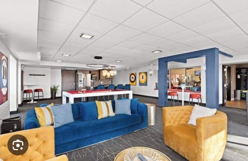 Richfield Apartment | One bedroom W/fitness Room & Swimming pool W/Discounted Rental car