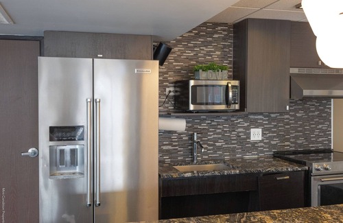 Richfield Apartment | One bedroom W/fitness Room & Swimming pool W/Discounted Rental car