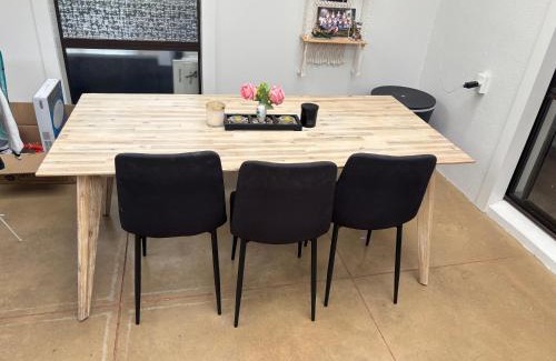 Takanini Bed & Breakfast | One bedroom with breakfast