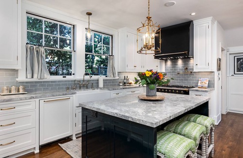 South Arroyo House | One block from the Rose Parade. Beautiful designer home.