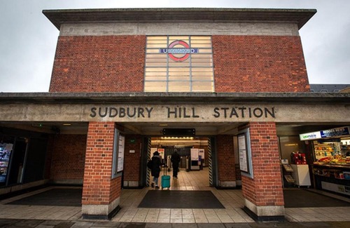 Greenford Broadway Apartment | One double bed room in Service apartment - Next to Sudbury hill tube station - Wembley London