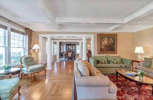 Historic Old Northeast Apartment | ONE Inn and Suites Elm Room