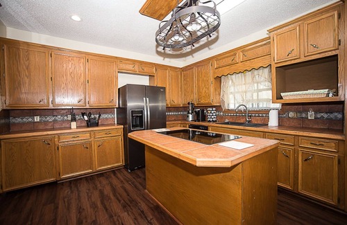 Ruston Apartment | One Luxury King Suite with private bath. We also have add'l rooms available.