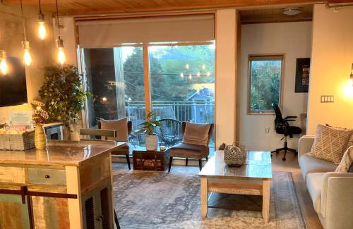 Mississippi District Apartment | One Mississippi Ave - Adventures in Portland!