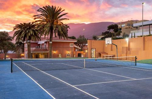 Tabaiba Villa | One & Only Sports and Relax Villa Heated Pool by Eden Rentals