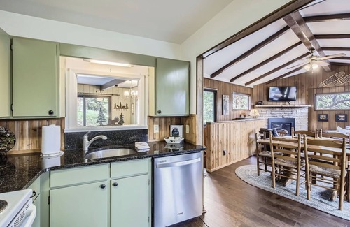 Estes Park House | One Particular Cabin - Family home in Estes Park near RMNP - 21-ZONE3105