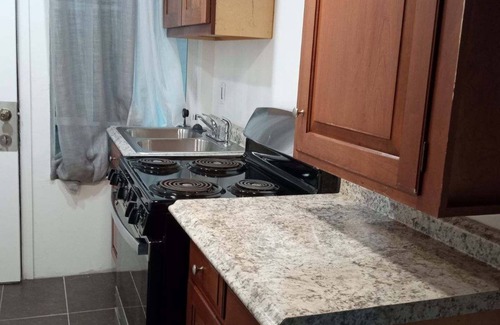 Mosswood Apartment | One room place - West Oakland