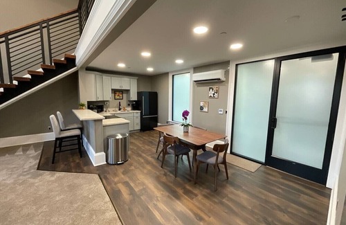 Barre Apartment | One Zero Five Stay 301