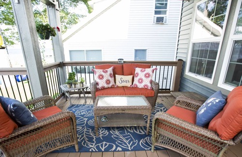 Bridgeport House | Oneida Lake Home. Lakefront living at it’s best