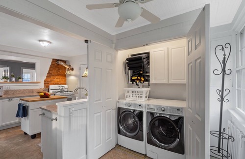 Cleveland House | Oneida Lakeside | Private Dock | Pet Friendly