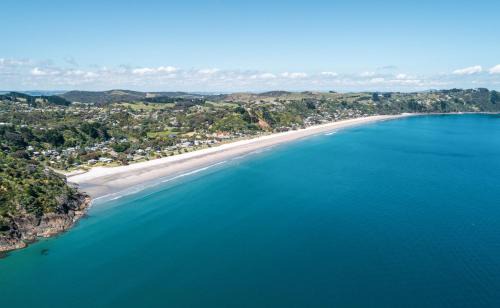 Waiheke Island House | Onetangi Belle - Coast & Country