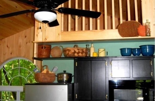 Bryson City House | Only 145, Eco-Friendly Cabin in country Bryson-Nantahala, CREEK, FIRE PIT, WIFI