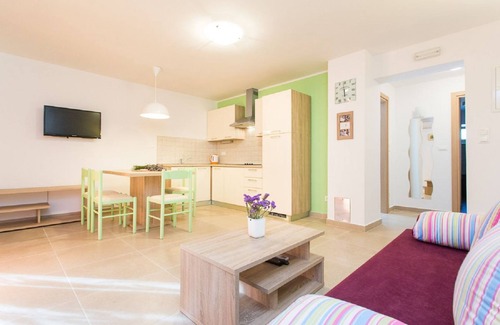 Baska House | Only 200 metres to the beach