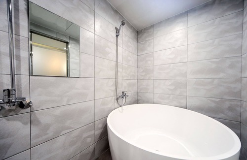 Daeyeon-dong Hotel | ONNA HOTEL