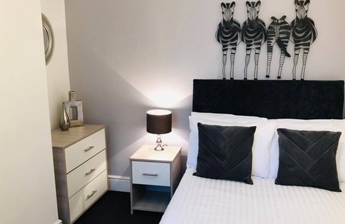 Stoke-on-Trent House | OnPoint - 3 bedroom Townhouse