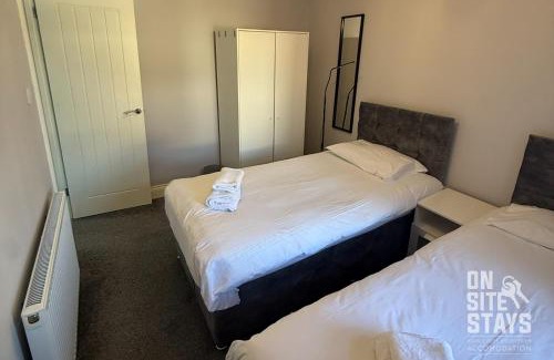 Welling House | OnSiteStays - 4 bedroom house with 2 bathrooms