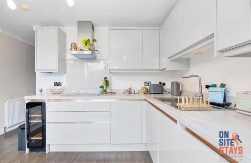 East Wickham House | OnSiteStays Welling, Modern 2 Bed House, Free Parking & Wifi