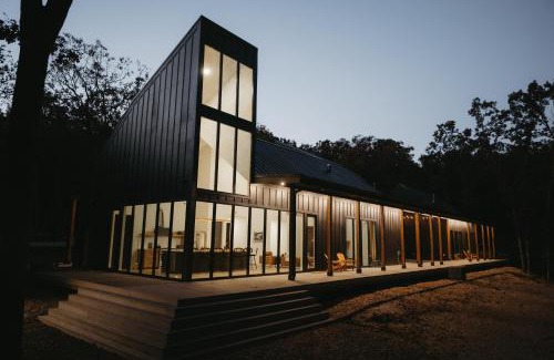 Garfield House | Onyx & Cedar Lakehouse