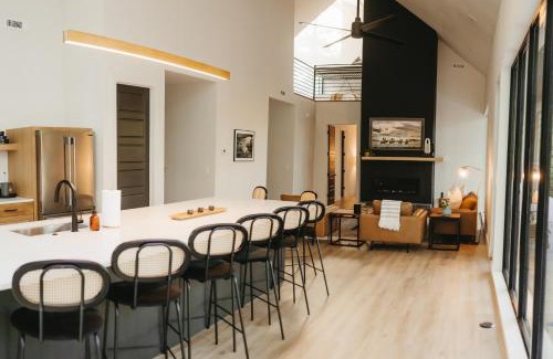 Garfield House | Onyx & Cedar Lakehouse