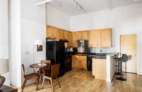 Downtown St. Louis Apartment | Open 2BR near the Enterprise CTR