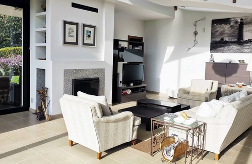 Suegos Villa | Open Beach