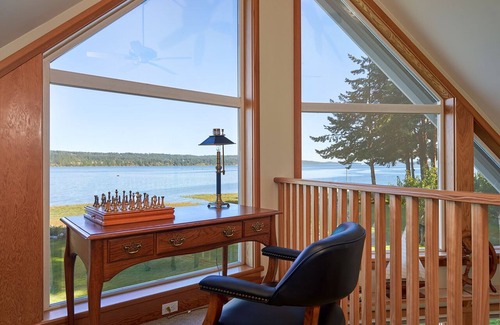 Union Bay House | Open Design West Coast Home on 1600 Feet of Private Waterfront