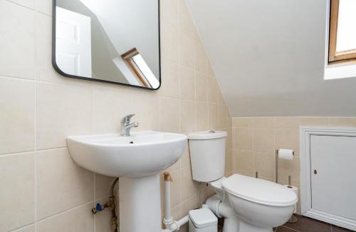 Bournemouth Apartment | Open Mind Property - 8 Guests & Free Parking