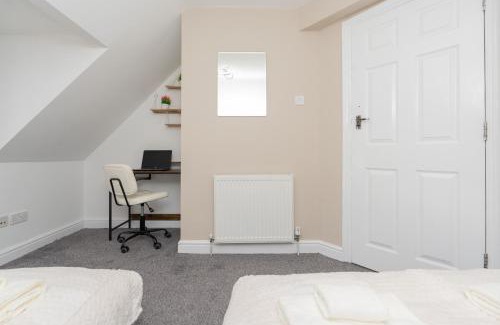 Bournemouth Apartment | Open Mind Property - 8 Guests & Free Parking