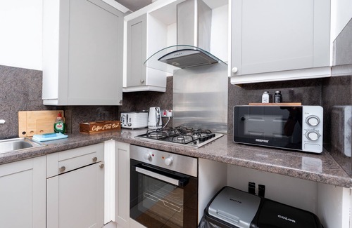 Bournemouth Apartment | Open Mind Property -2 Bedrooms with FREE parking