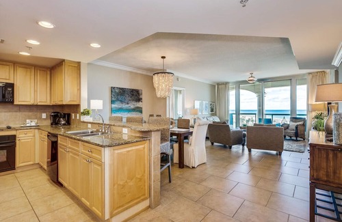Pensacola Beach Condo | ❗️Open Oct 18-25 discounted🌴 Portofino RESORT 🌴Hear OCEAN WAVES from balcony