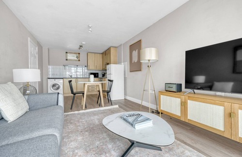 Pimlico Apartment | Open plan Westminster 1BR w/Balcony, 6 mins to Pimlico, by Blueground