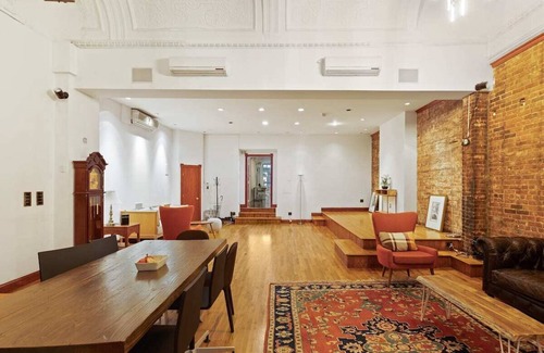 Park Slope Apartment | Opera Loft | Large full floor loft on Fifth Avenue