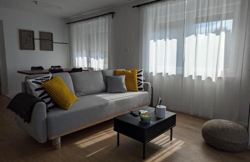 Perusic Apartment | OPG Murgić