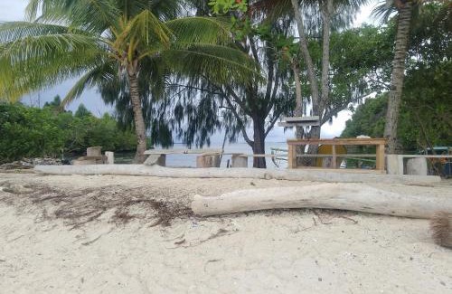 Pianemo Islands House | OR Mandira Homestay