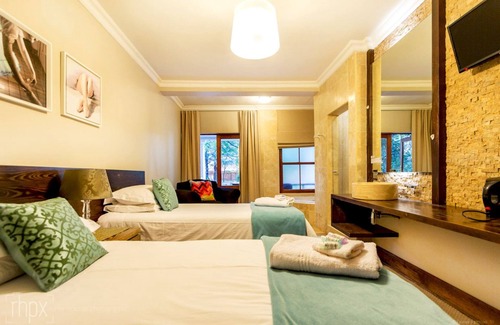 Pomona House | OR Tambo Guest House