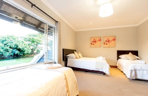 Pomona House | OR Tambo Guest House