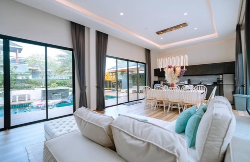 Kao Yai Villa | Orange Private Pool Villa, Near Cham Am Beach