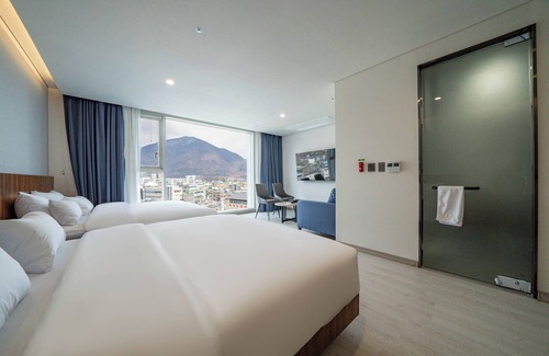 Yeongwol Hotel | Orayeon Hotel Yeongwol
