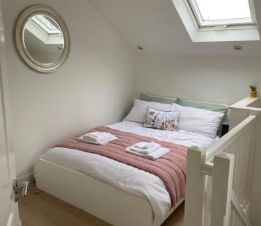 Pucklechurch Apartment | Orchard cottage