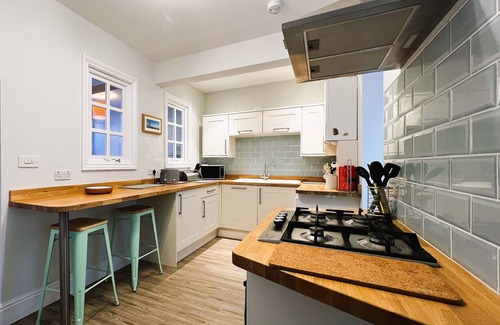 Ventnor Ski Chalet | Orchard Cottage