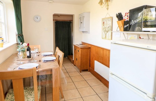 Darley Moor Cottage | ORCHARD COTTAGE, pet friendly, character holiday cottage in Edlaston
